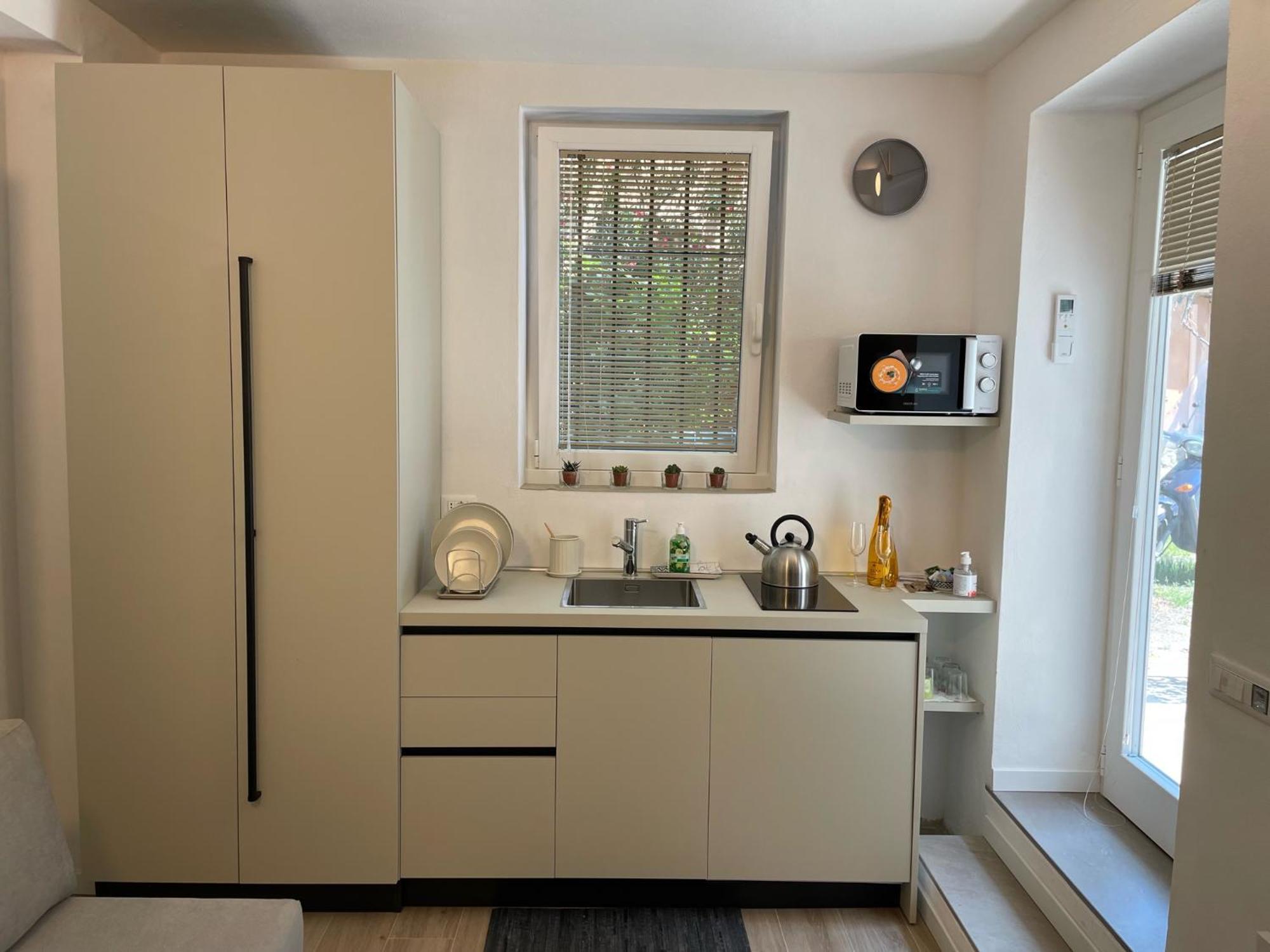 Apartamento Grazioso Monolocale Milán Exterior foto